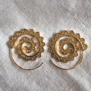 Spiral Gold Color Earings